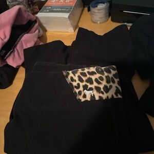 Black Leggings with Leopard Print Accent